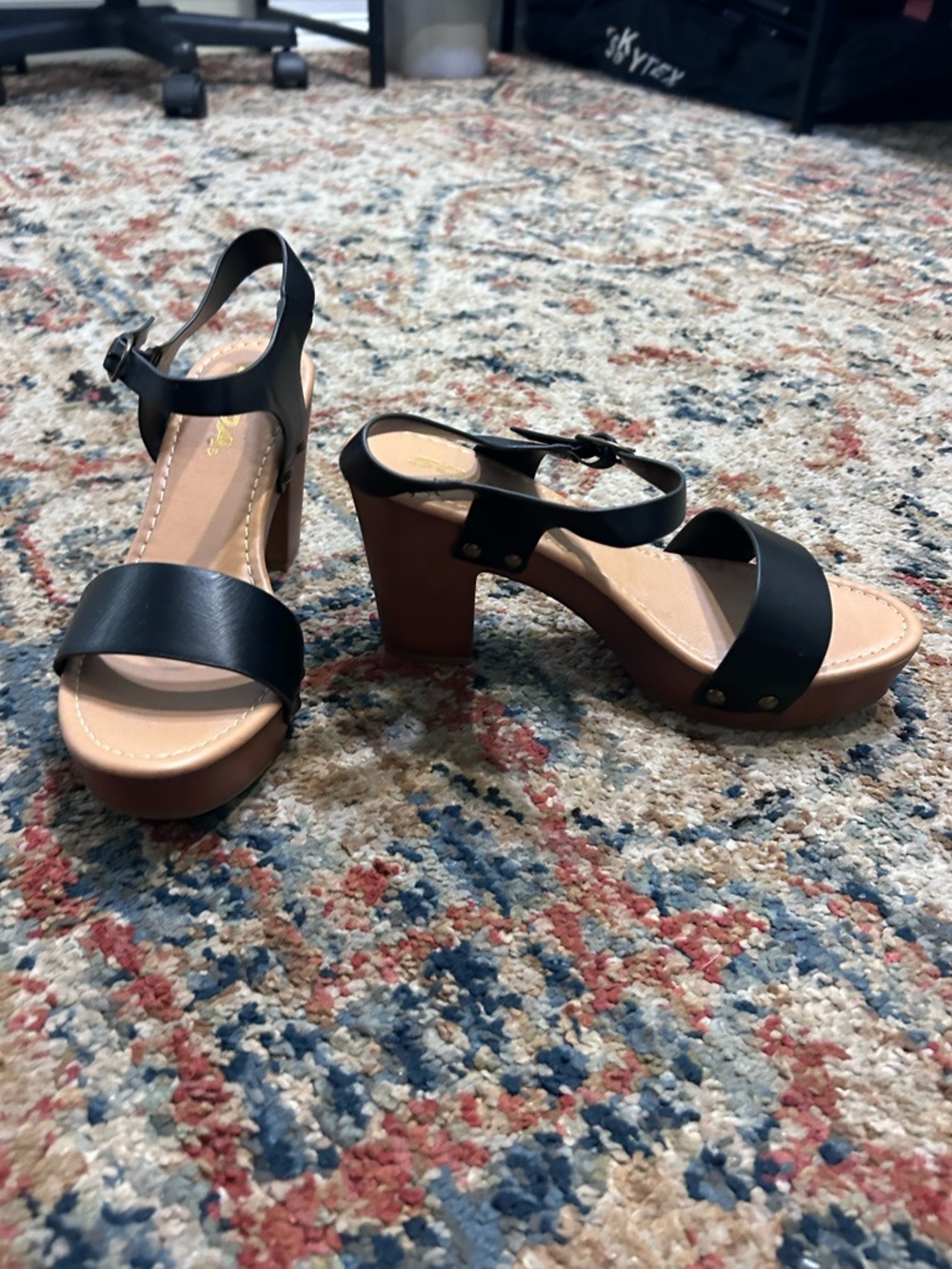 Women’s Soda Brand Heels Size 7
